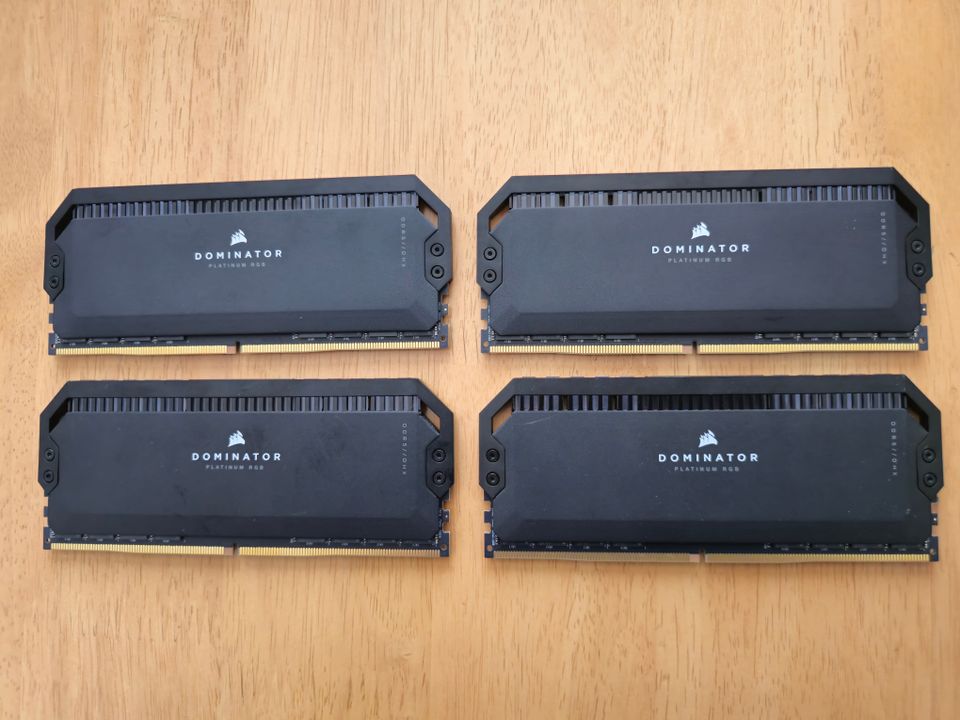 CORSAIR Dominator Platinum RGB - DDR5 - pakkaus - 128 Gt: 4 x 32 Gt