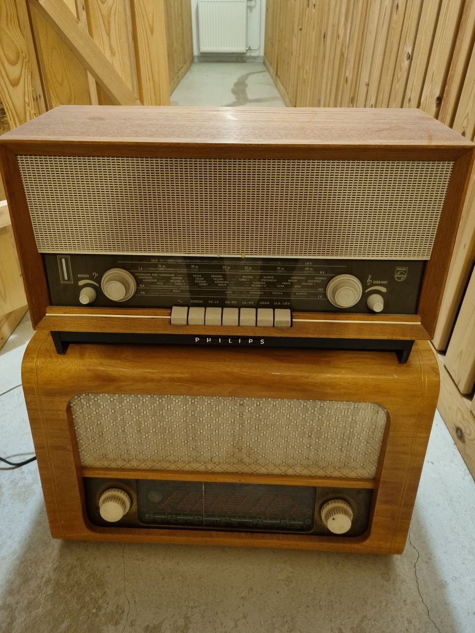 Philips ja Telefunken radiot