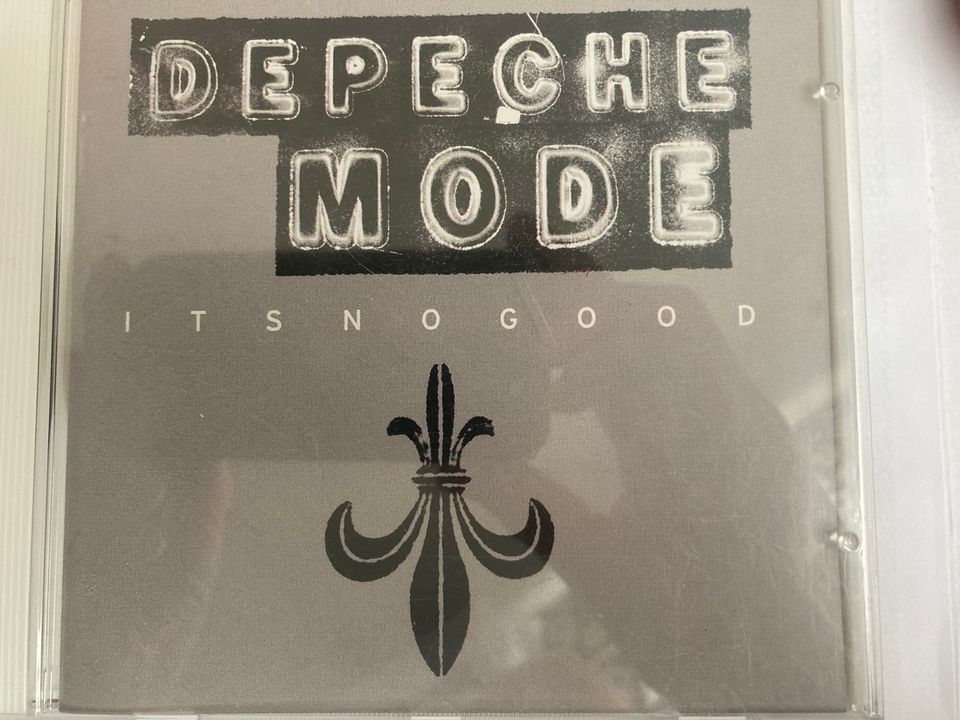 Depeche Mode: It's No Good -single (postikulut 2 euroa)