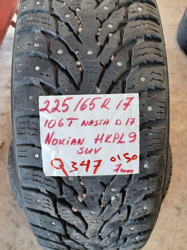 Nastarenkaat 225/65R17 nokian Q347