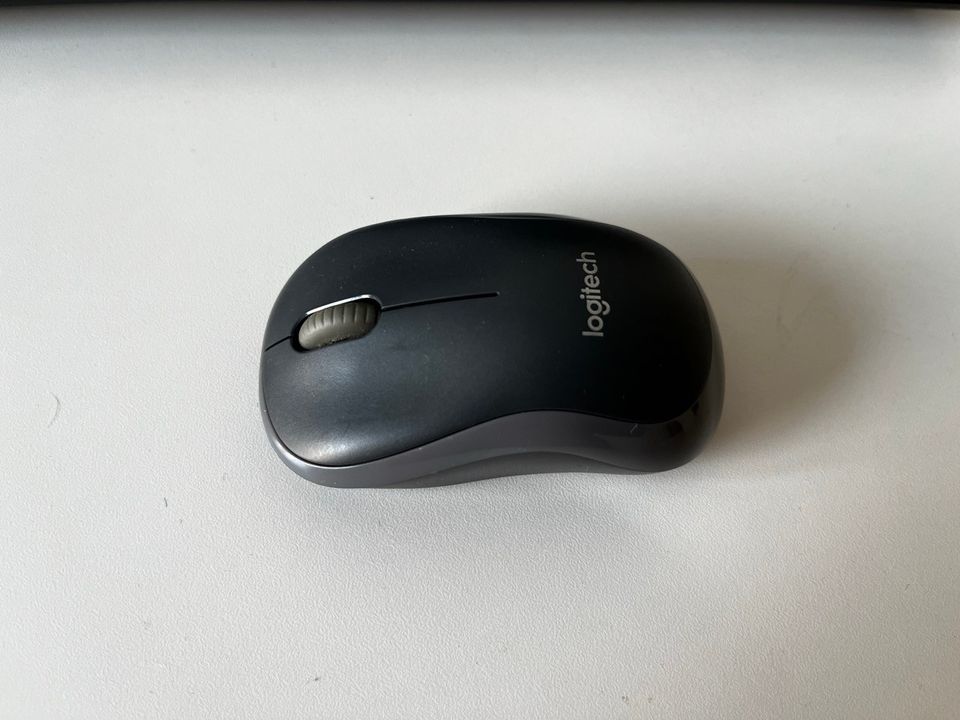 🖱️ Logitech Wireless Mouse M185 - Seamless Connectivity and Reliability 🖱️