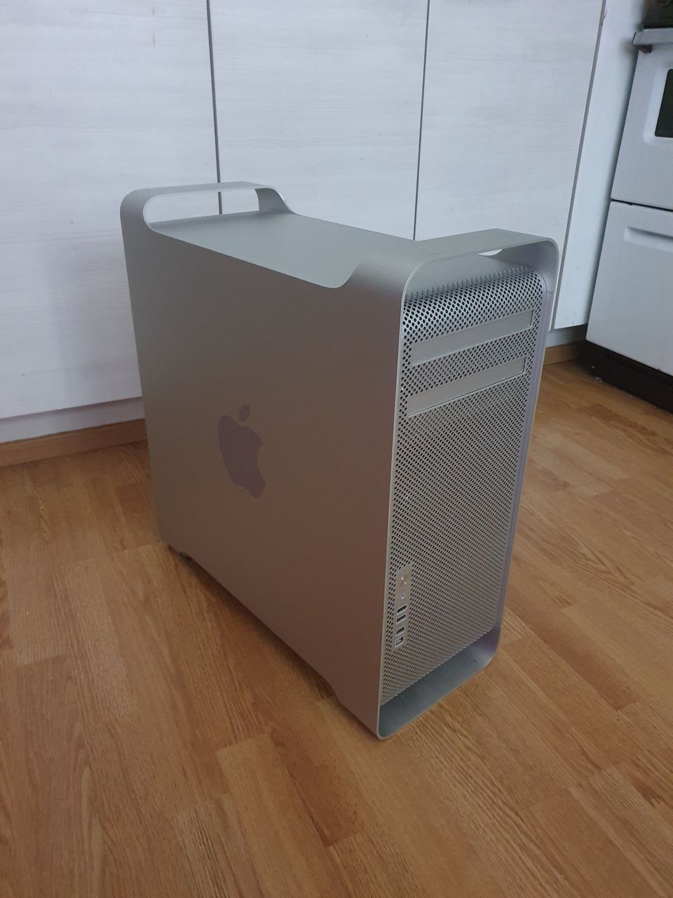 Apple mac pro 1.1