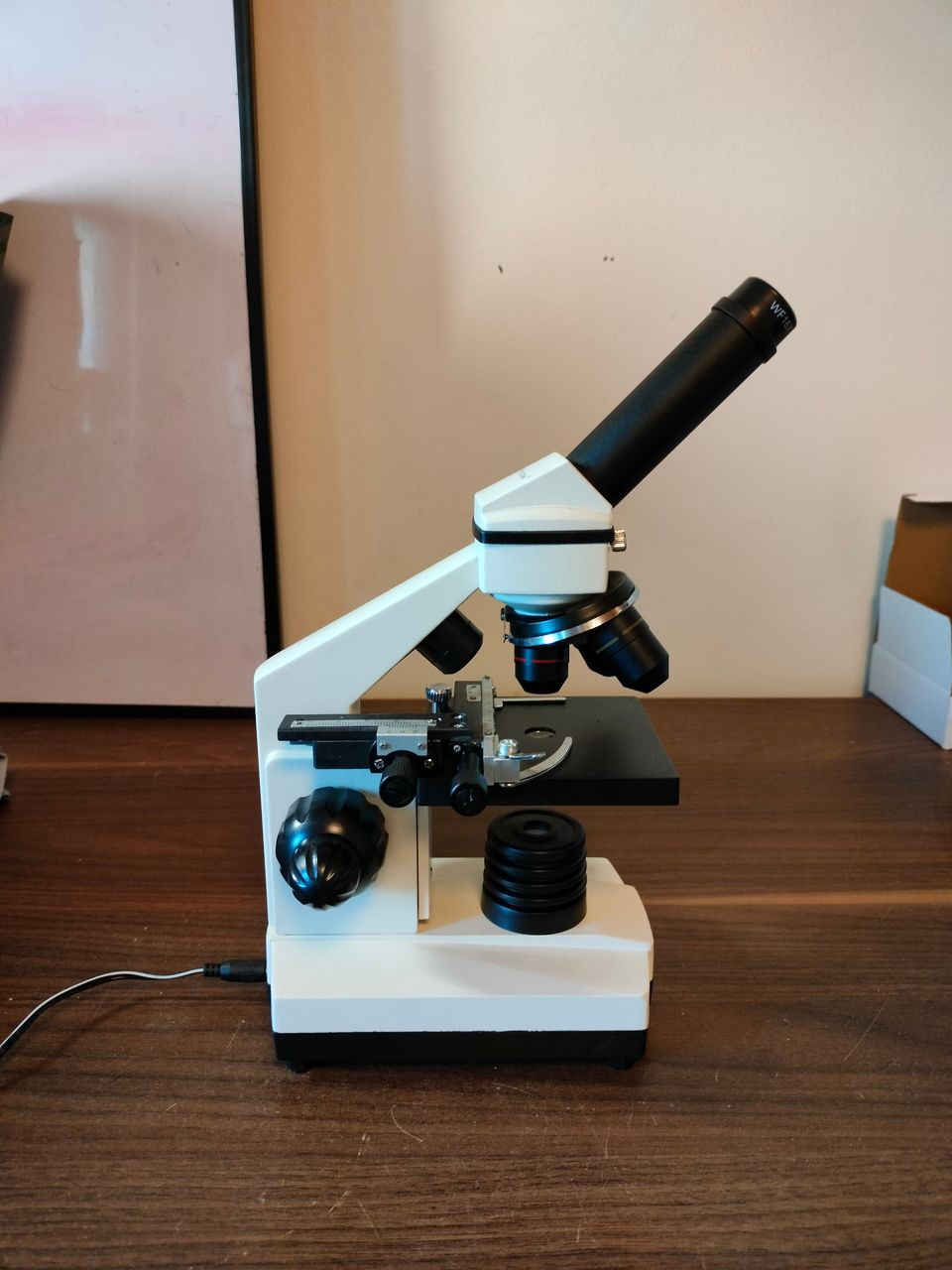 Mikroskooppi Opticon Biolife