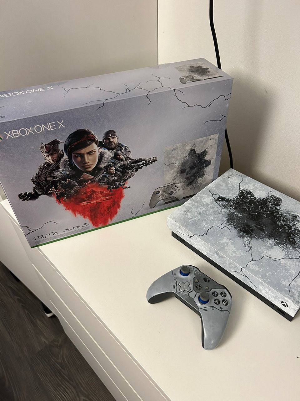 Xbox one X 1TB gears of war edition