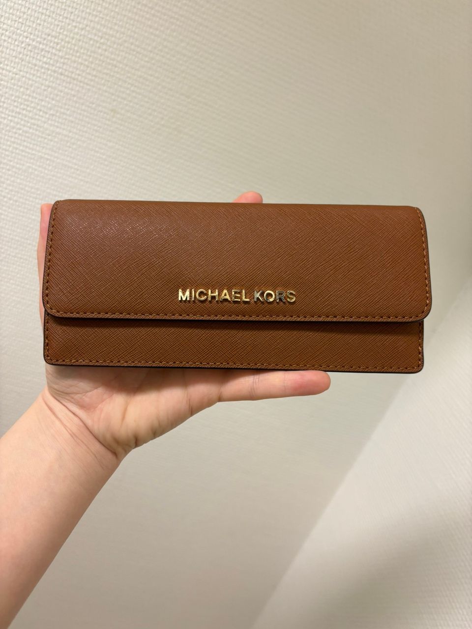 Michael kors lompakko