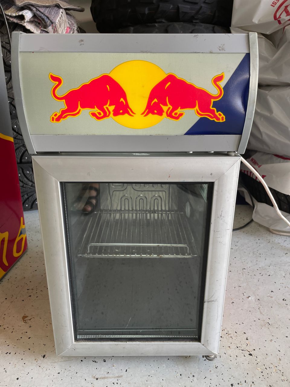 RedBull jääkaappi