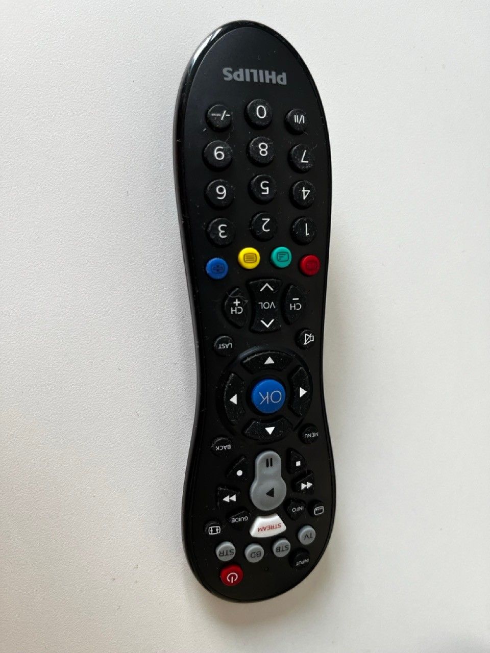 📺 Philips SRP3014 Universal Remote – Simplify Your Streaming Experience 📺
