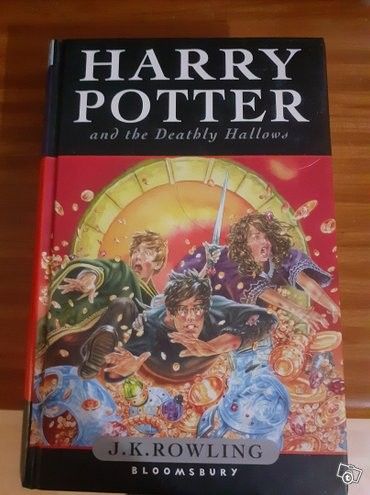 Harry Potter and the Deathly Hallows book/kirja (Bloomsbury)