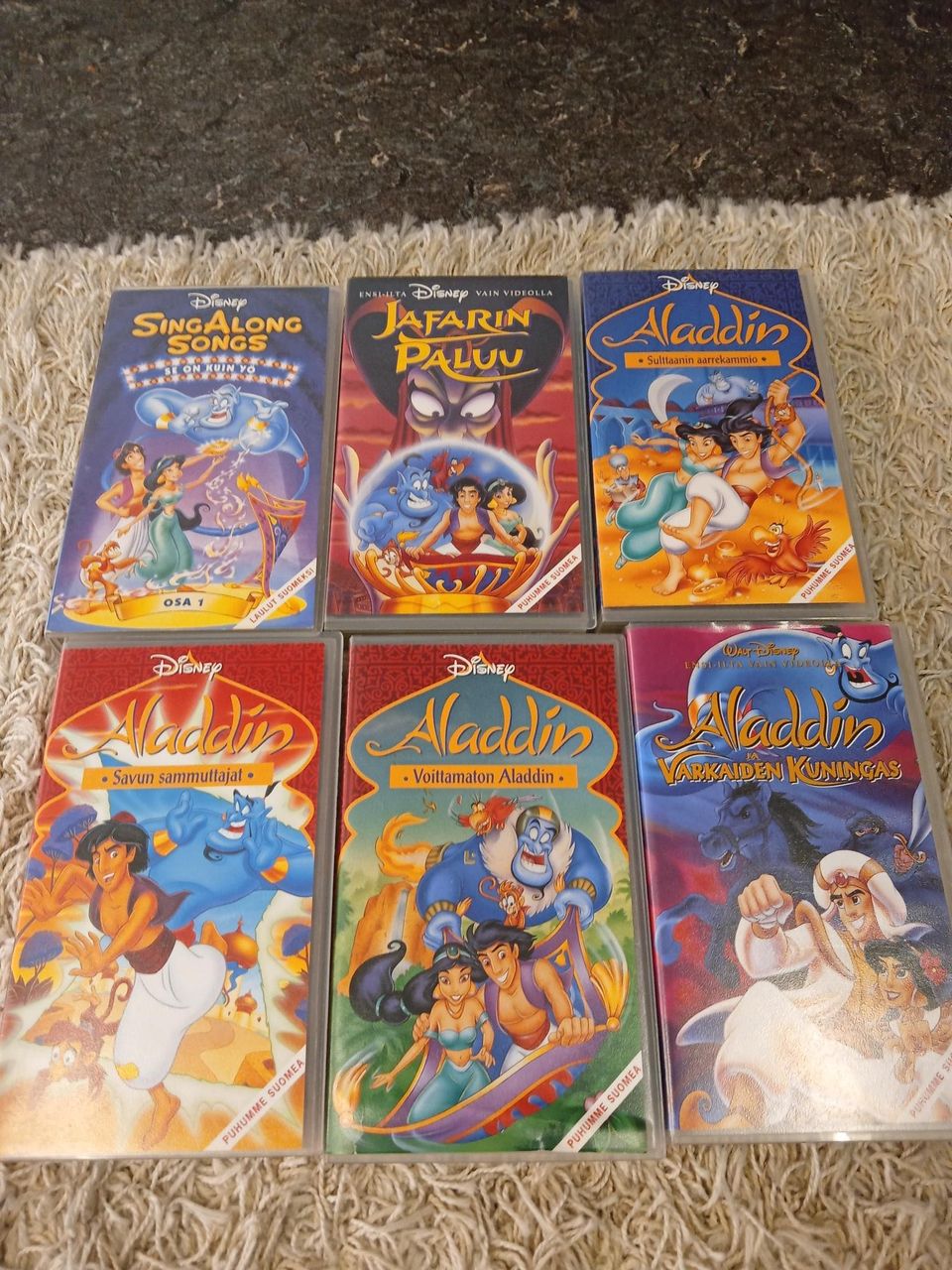 Aladdin VHS elokuvia