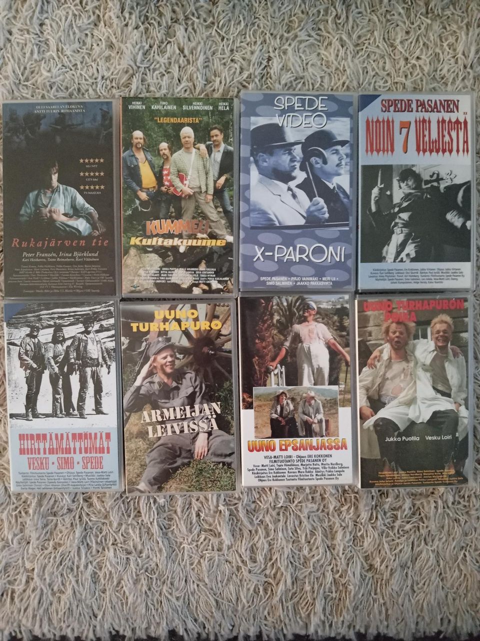 Suomalaisia VHS elokuvia