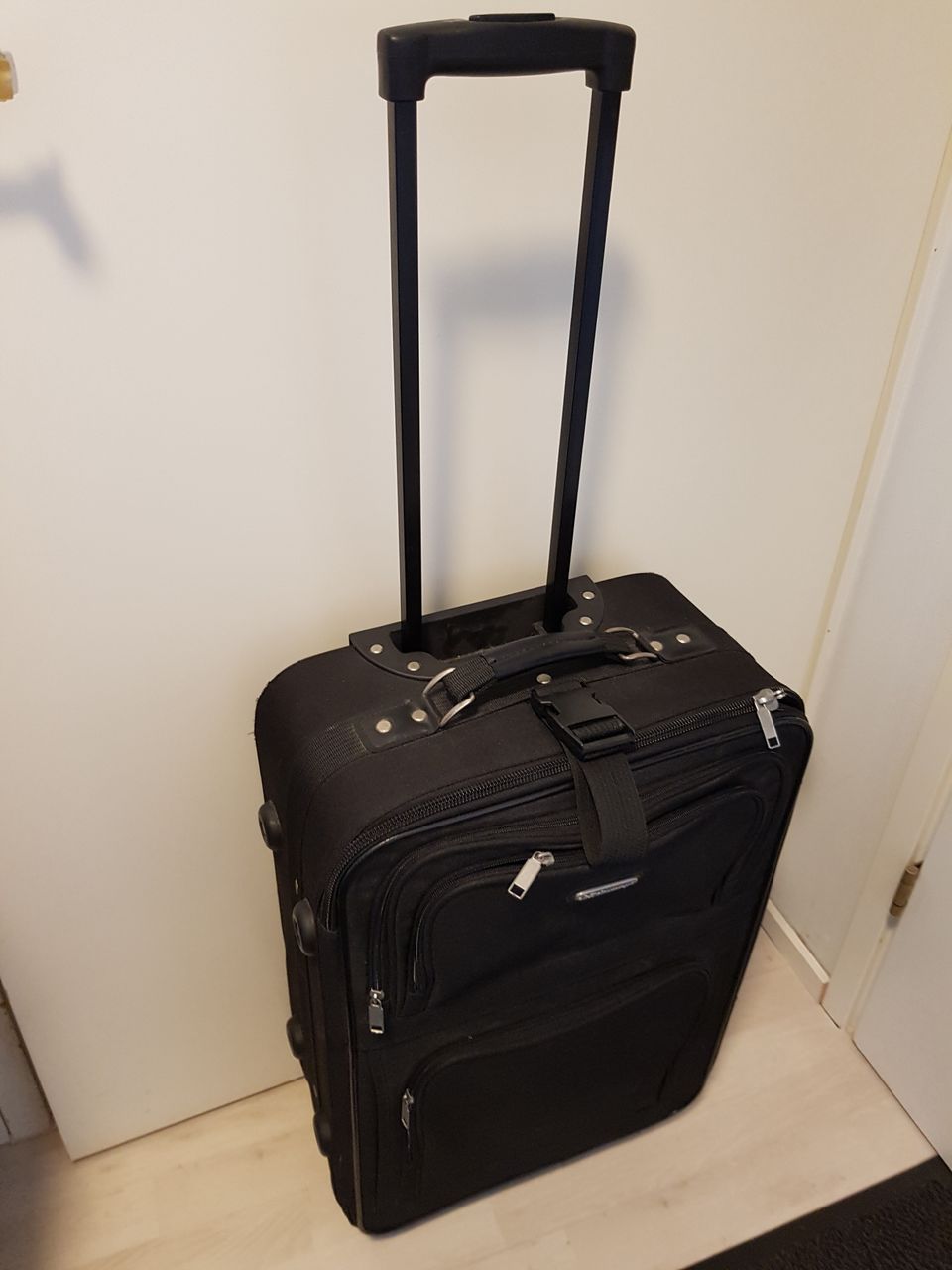 matkalaukku - travel bag  40x55x20cm