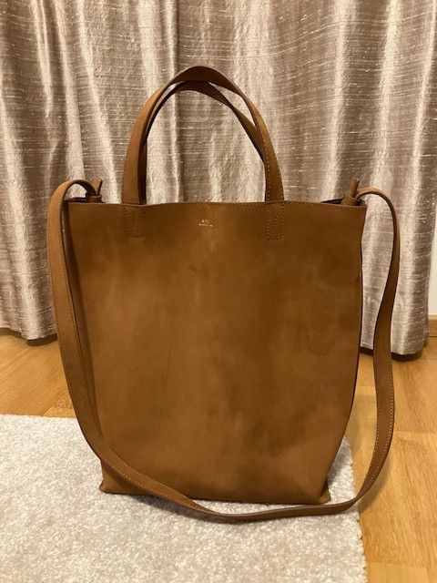 Uusi ja käyttämätön A.P.C. Maiko Medium Shopping Bag