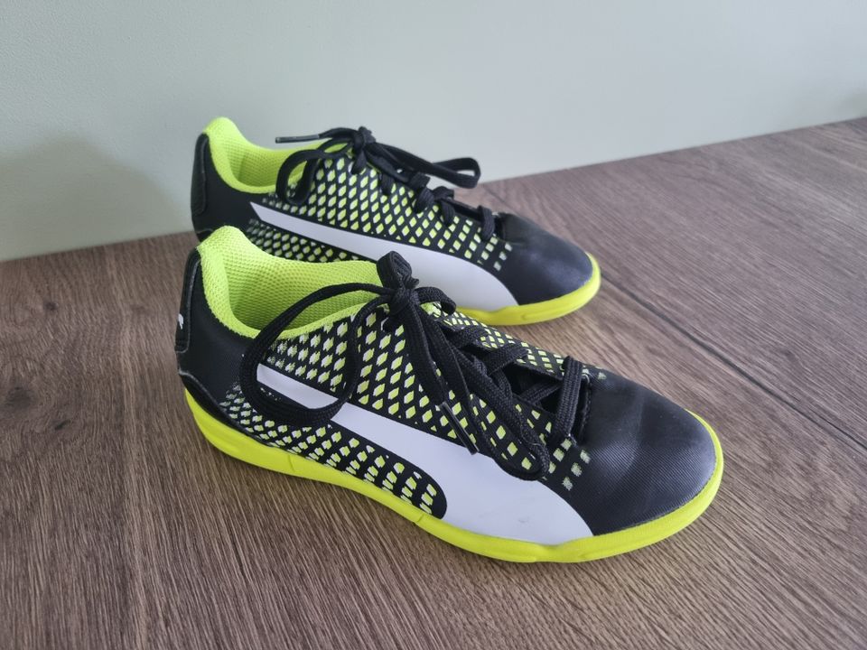 Puma futsal/sisäpelikengät koko 31