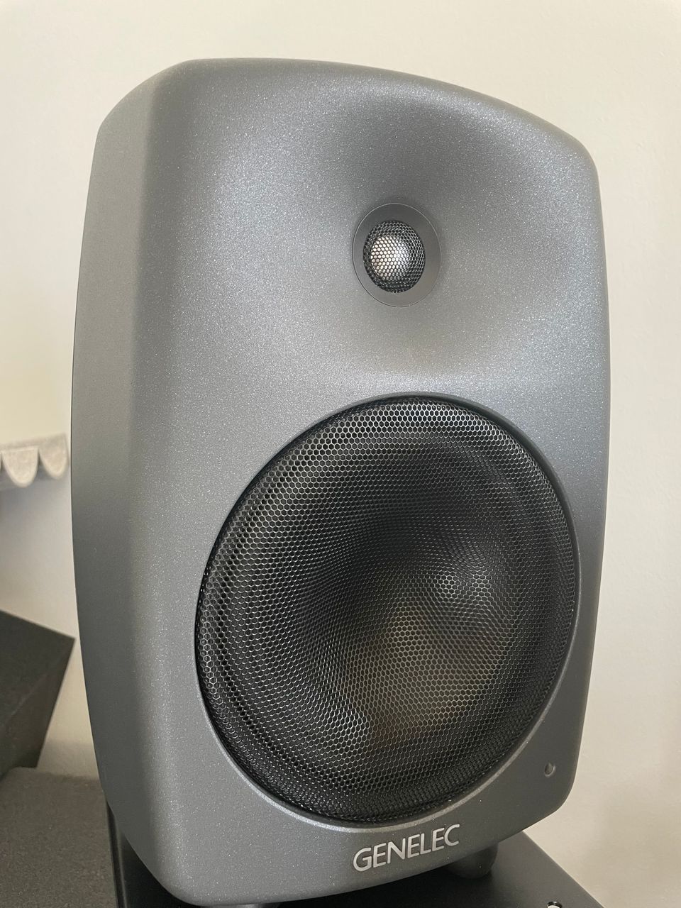 Genelec 8040 uudenveroiset.