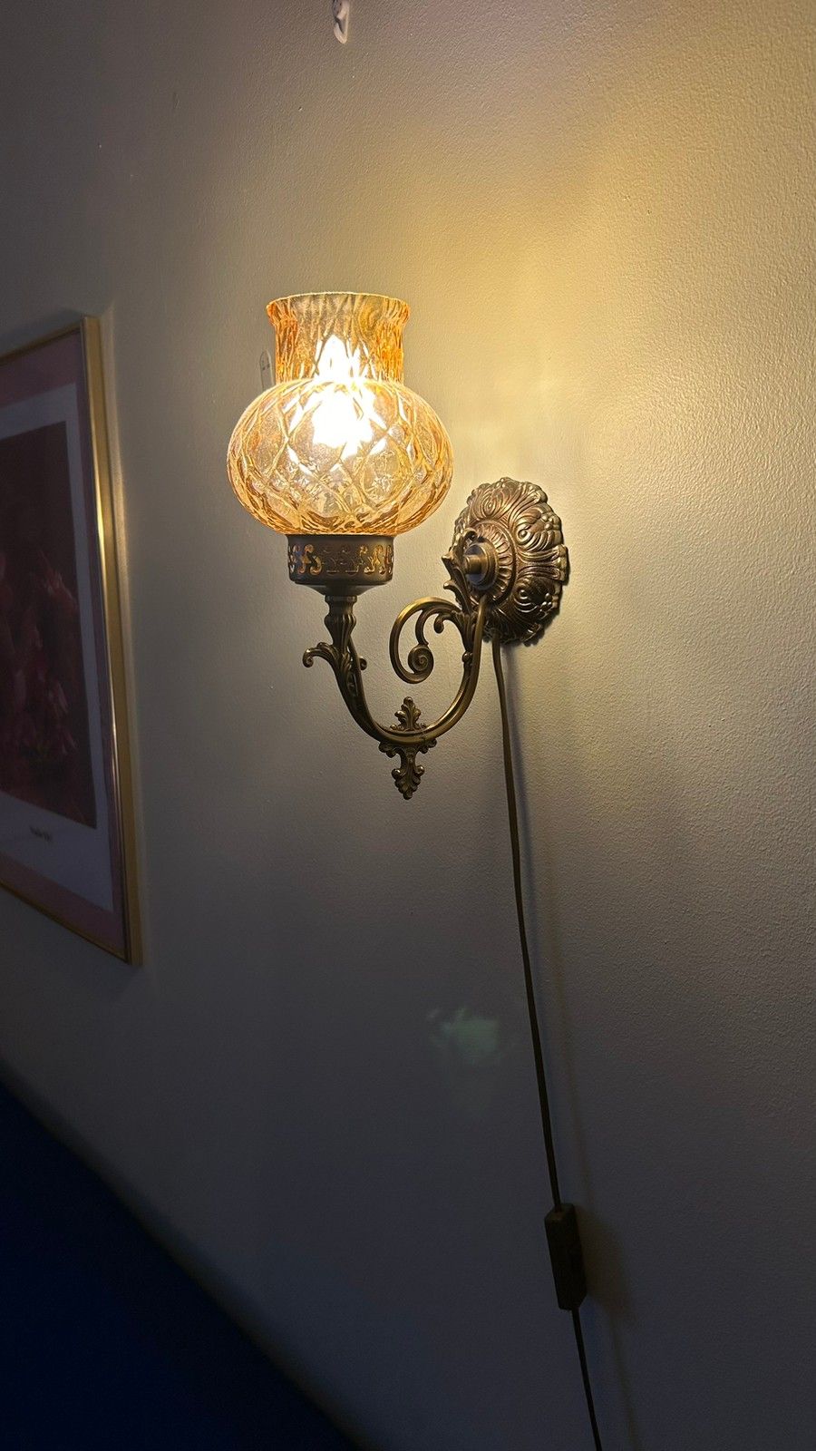 kaunis vintage lampetti/seinälamppu