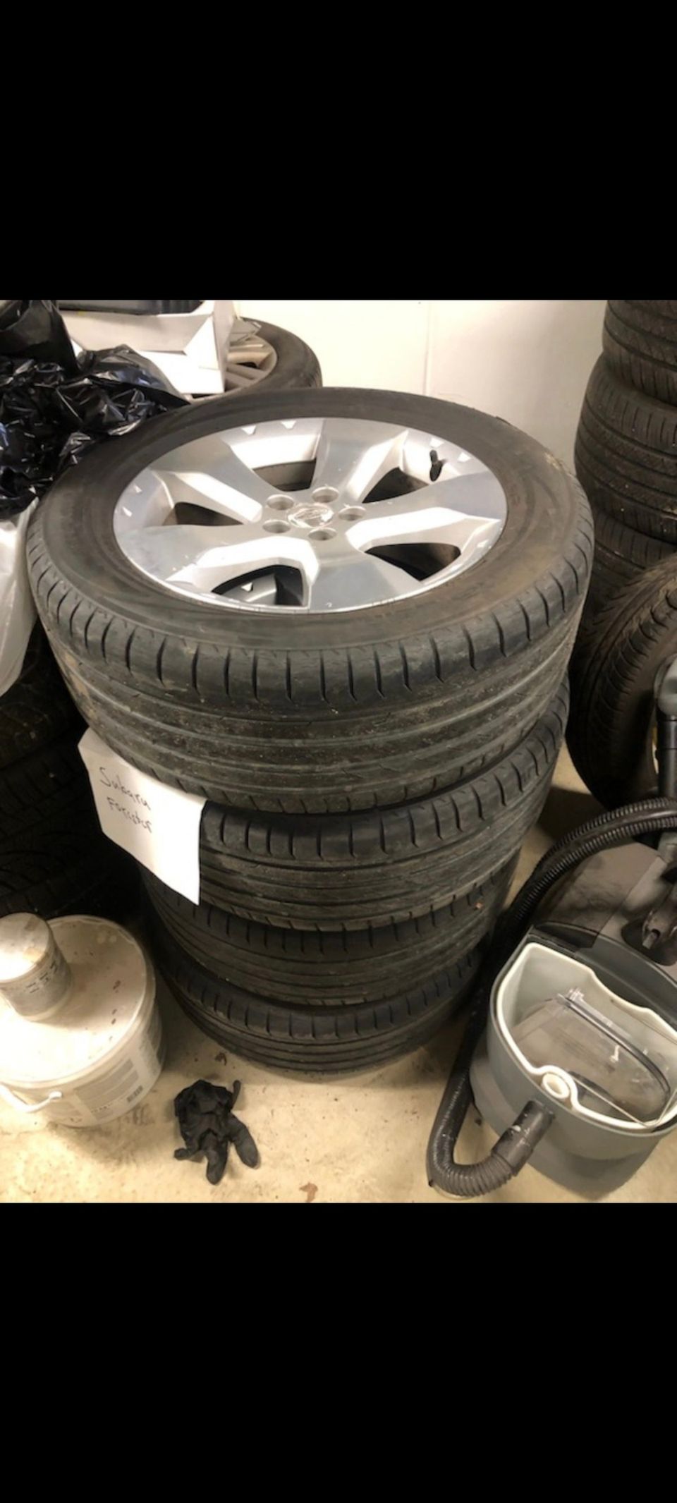 235/55R17 subaru renkaat