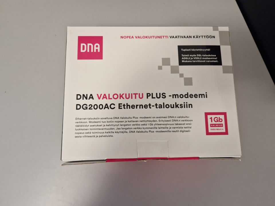DNA VALOKUITU PLUS -reititin