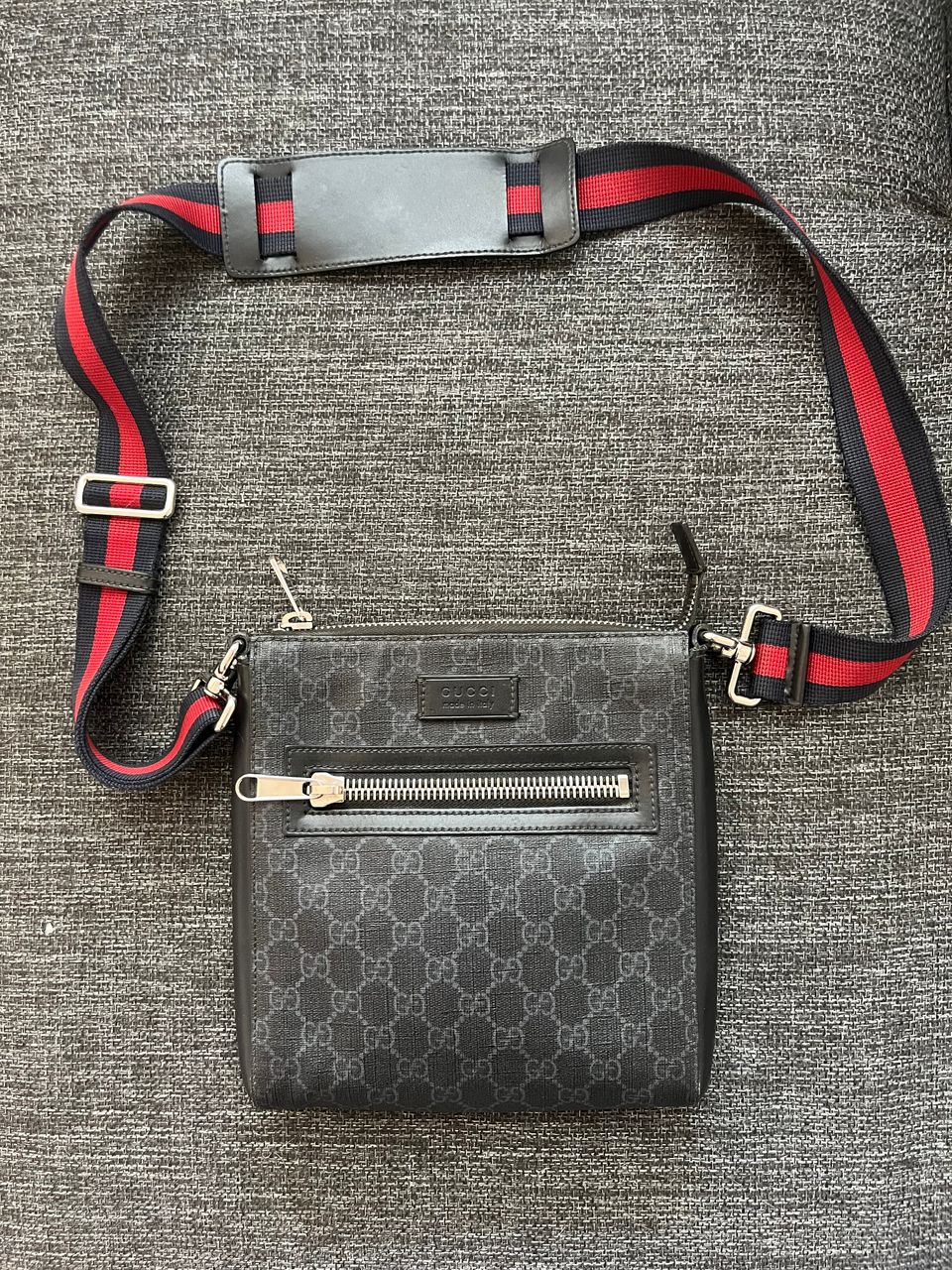 Gucci Messenger Bag (Small)