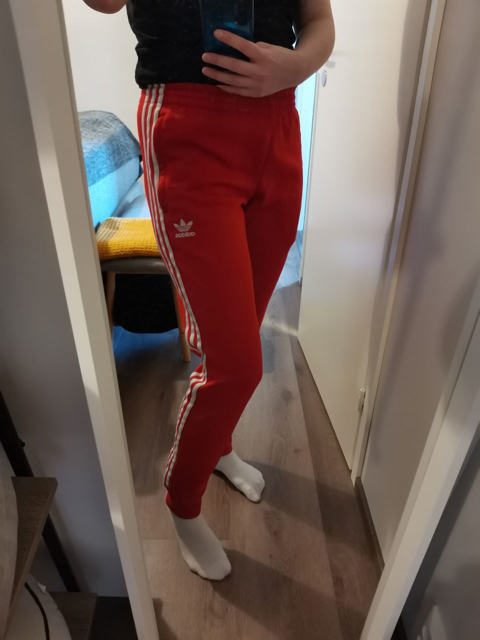 Adidas housut punainen M