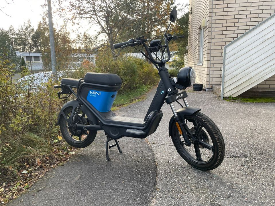 Keeway E-ZI Mini sähköskootteri 25km/h +takuu