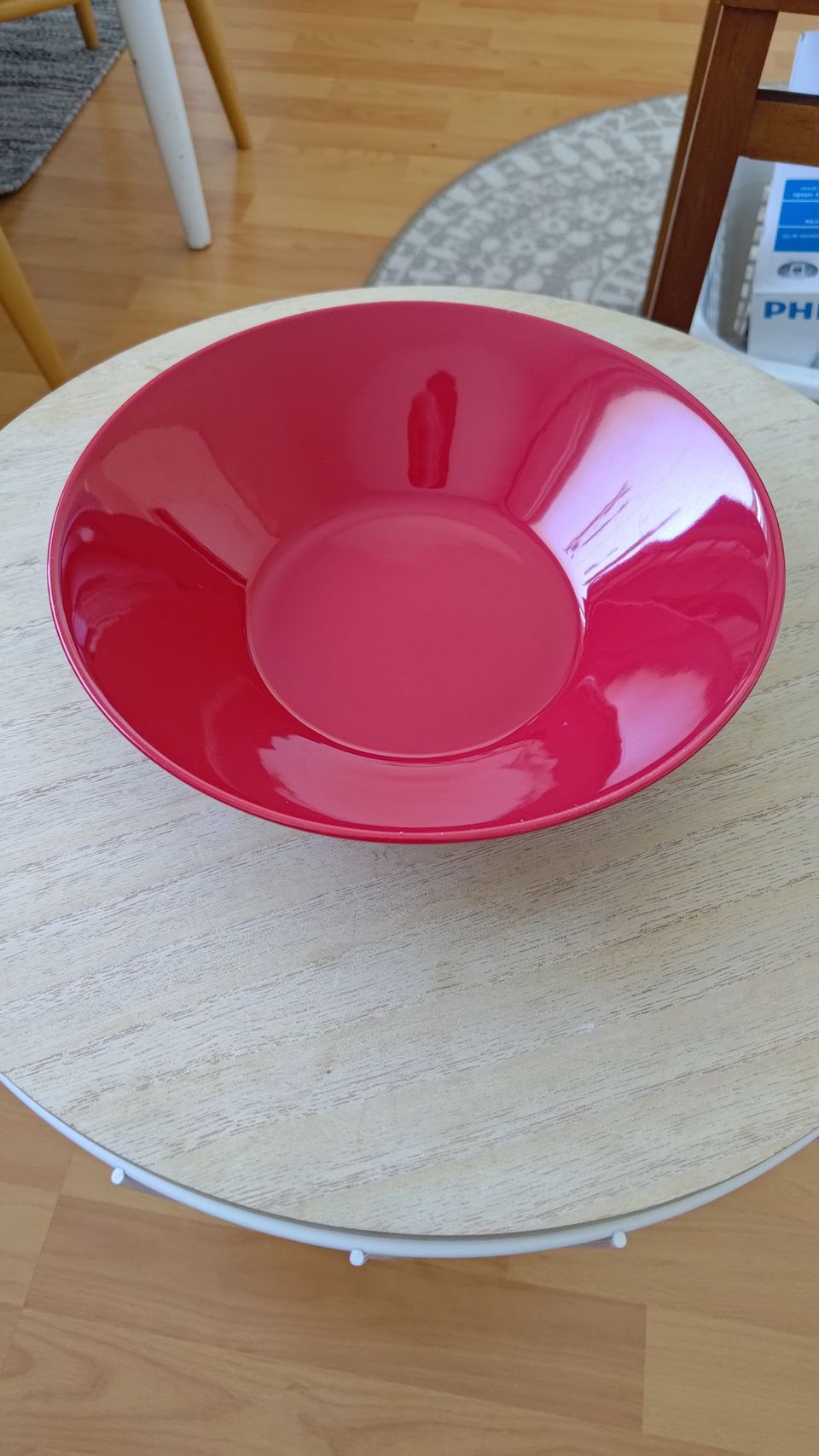 Punainen Iittala Teema syvä lautanen