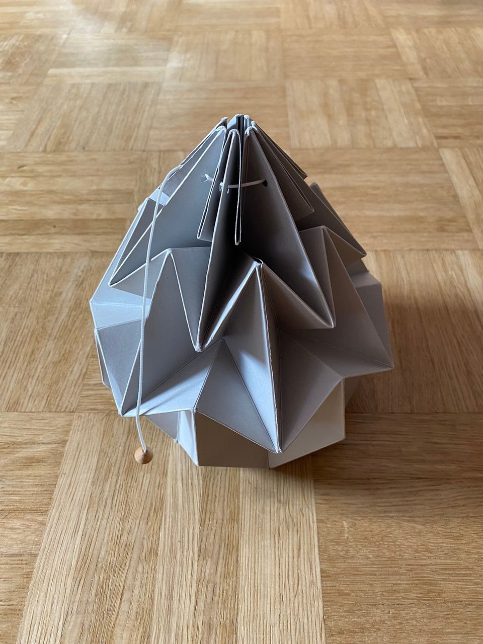 Studio snowpuppe harmaa paperinen origami varjostin valaisimelle 2kpl