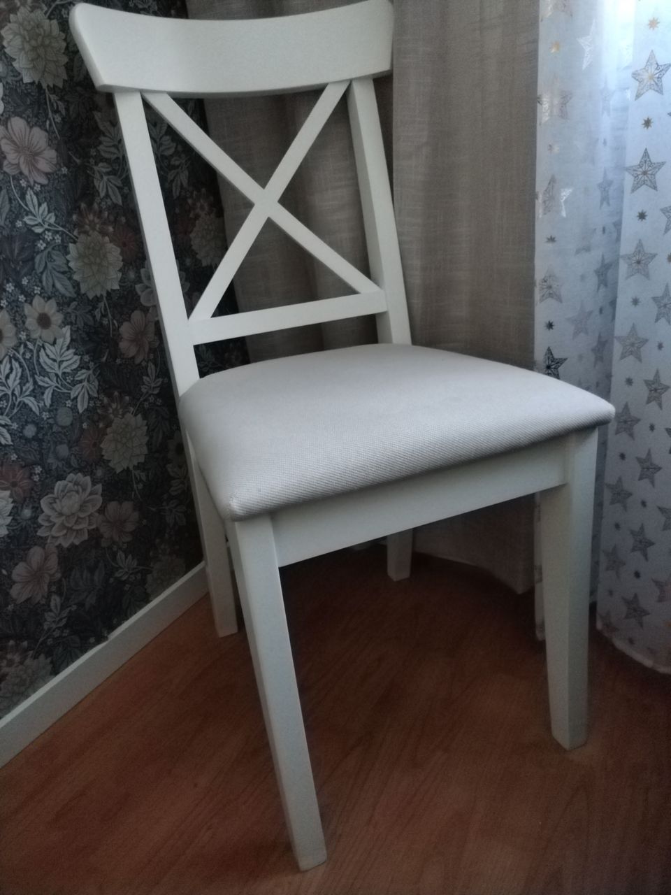 Ikea Ingolf tuolit 2kpl pehmustetulla istuimella