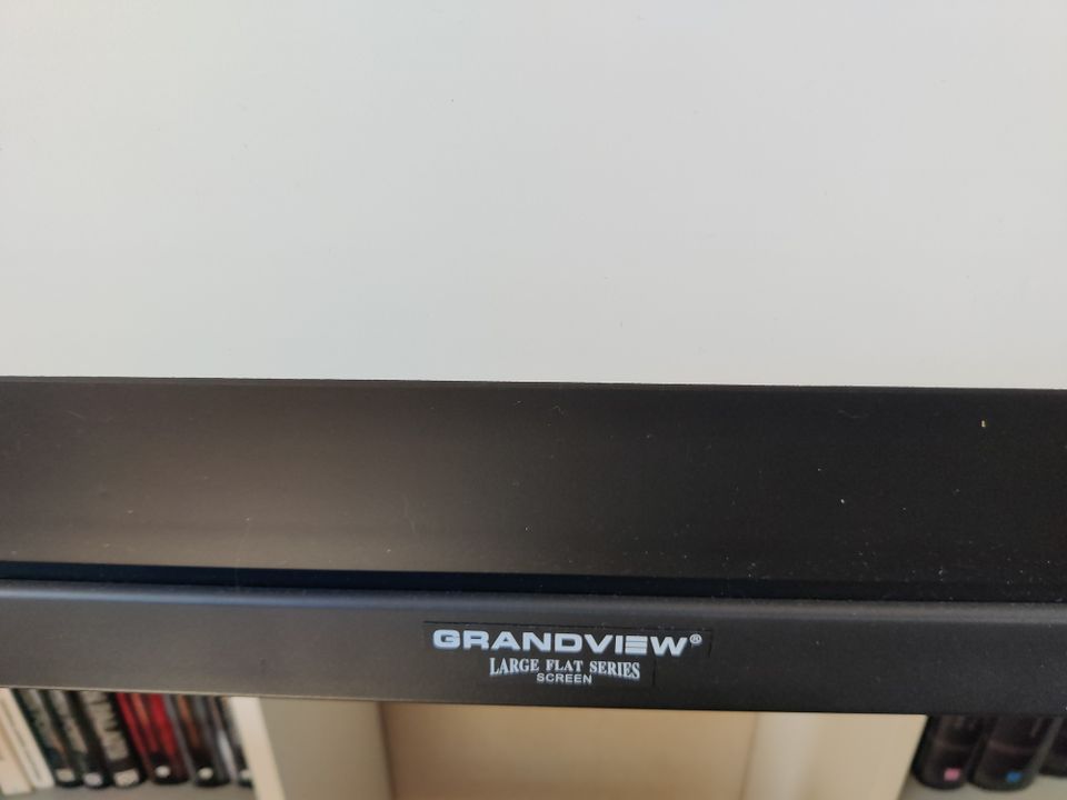 Moottoroitu 120" Grandview Tab-Tension valkokangas