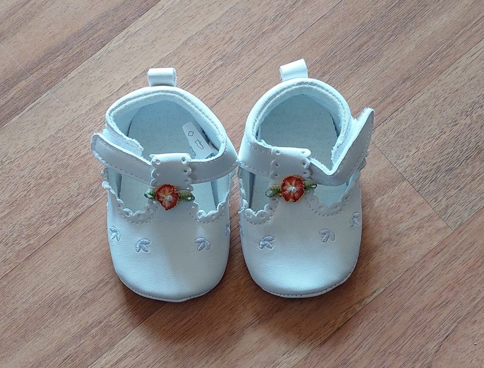 Vauvojen kengät koko 16