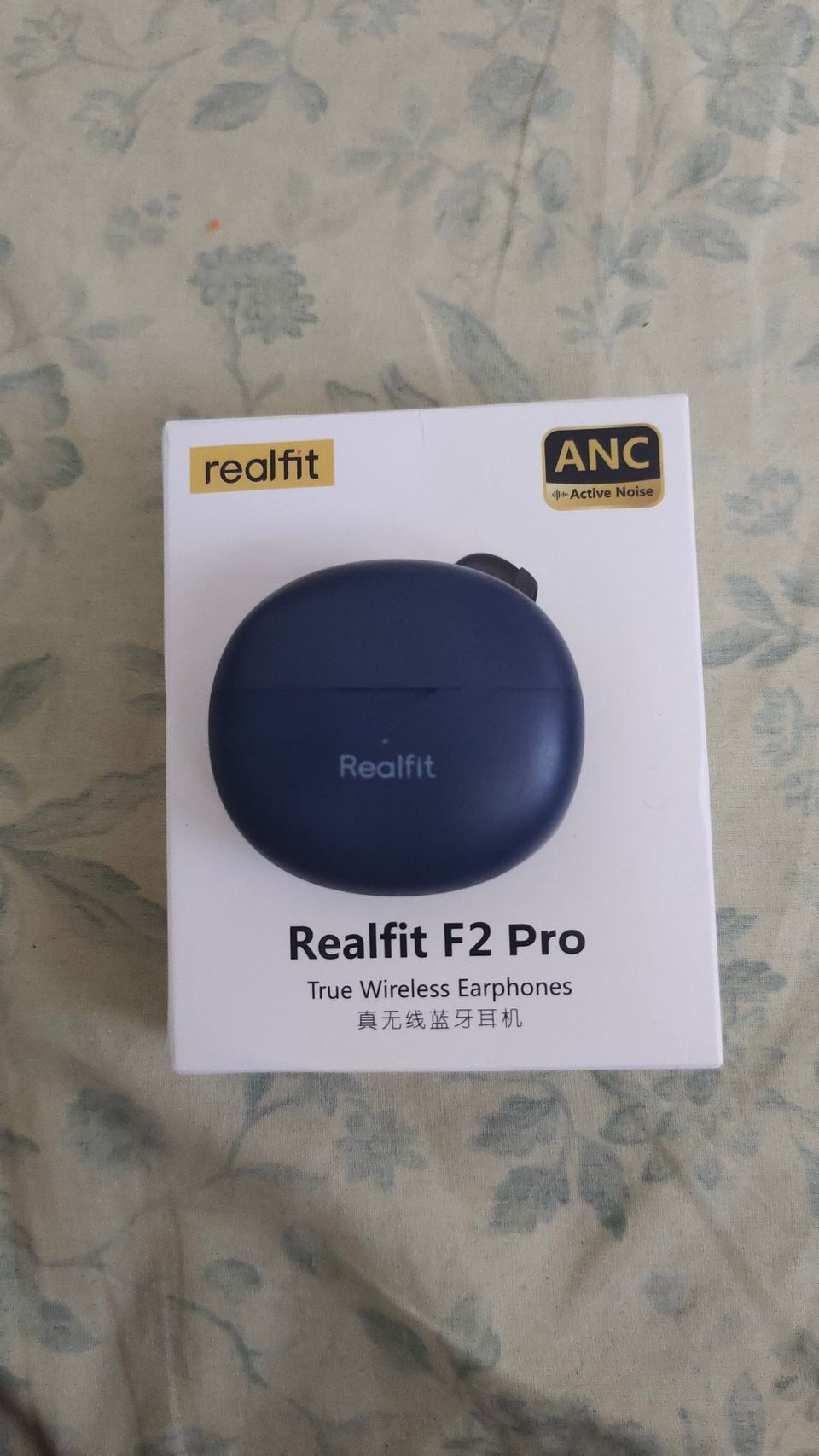 Realfit F2 Pro ANC earphones