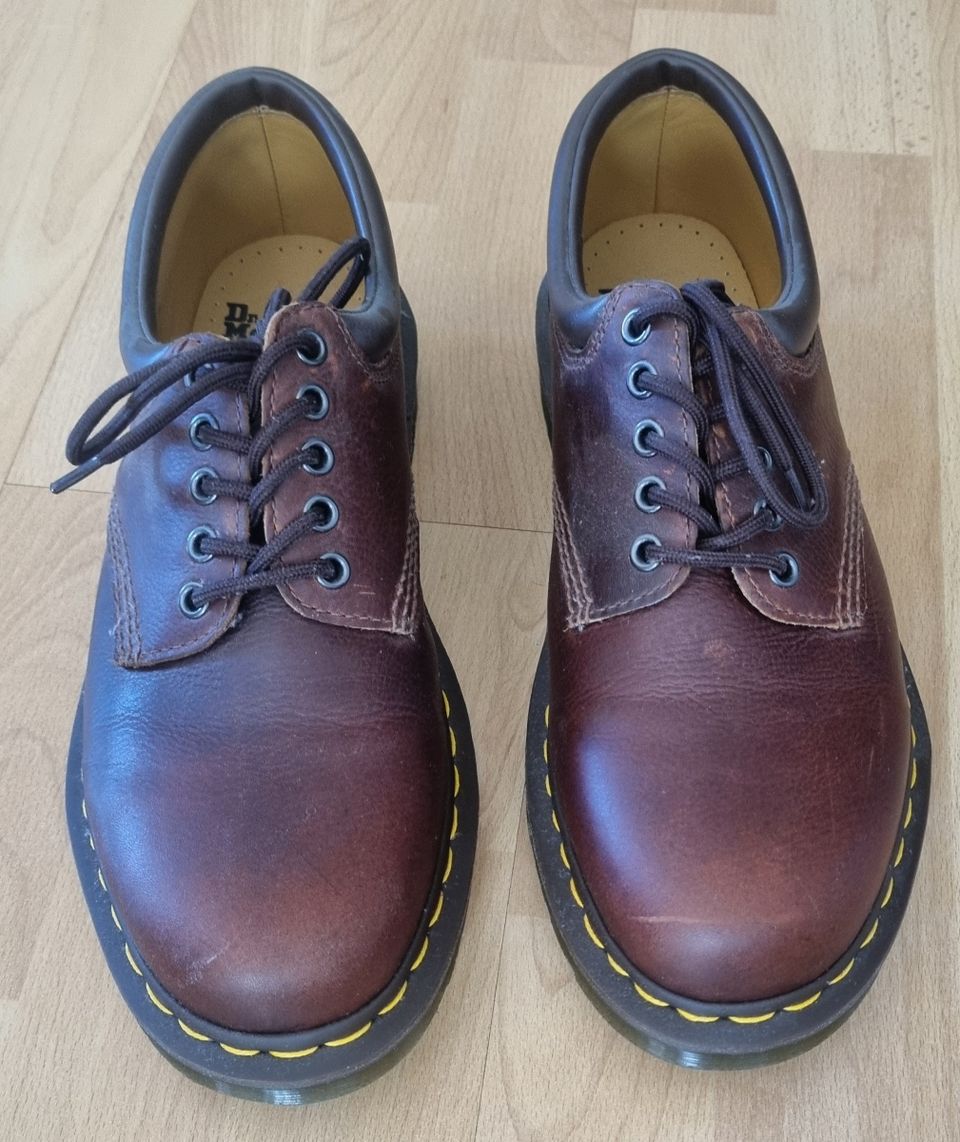 Dr.Martens 8053 ruskeat nahkakengät 43 käyttämättömät