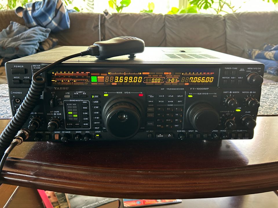 Yaesu FT1000MP