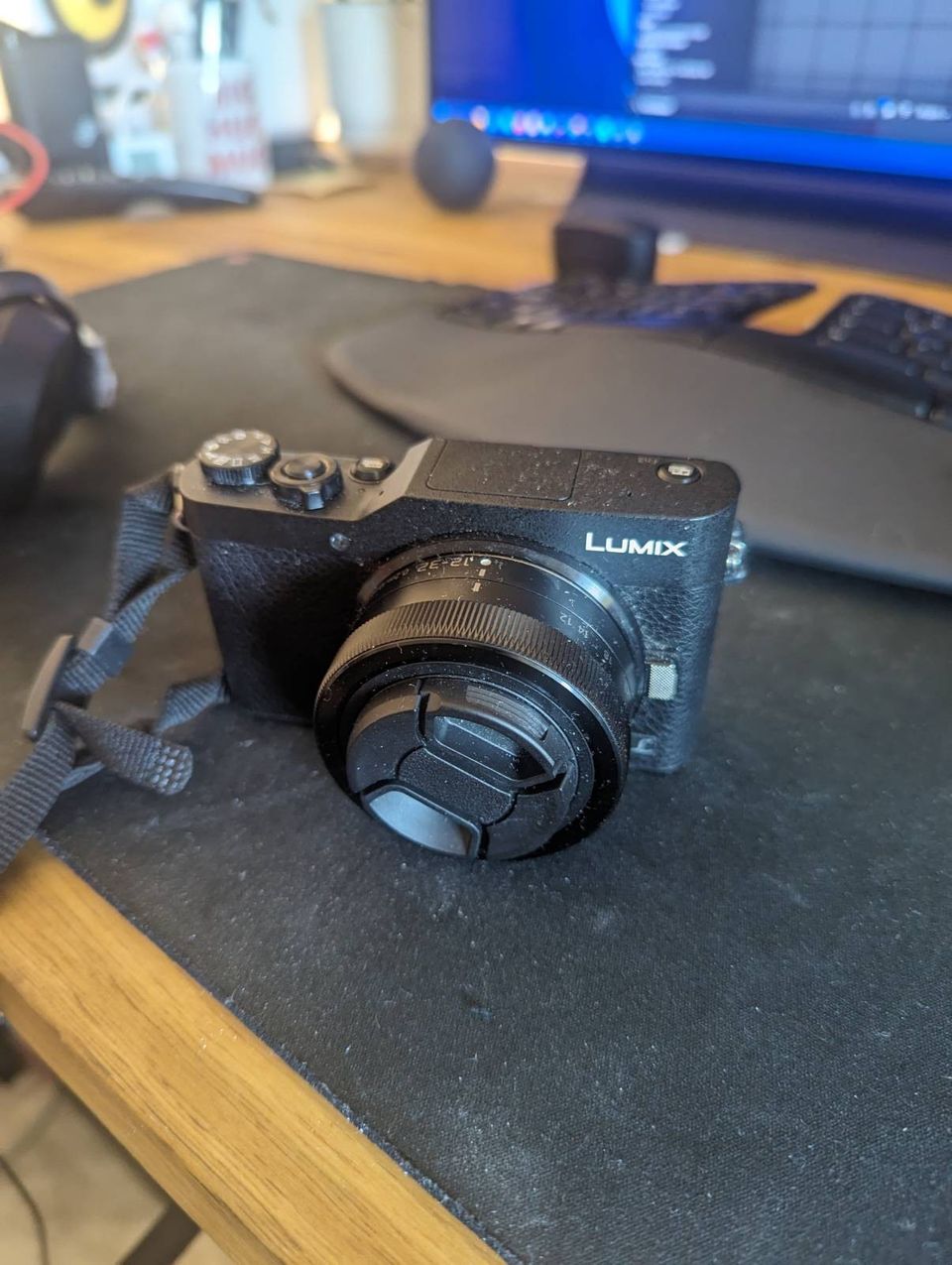 Lumix DC-GX800K kompakti järjestelmäkamera + 12-32mm linssi