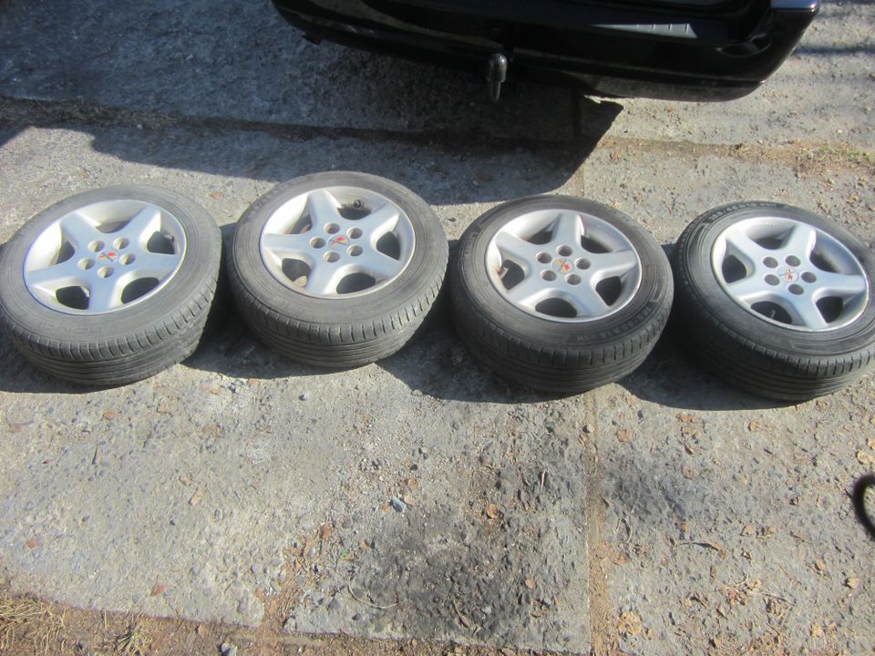 Volvon 15" aluvanteet jako  5x108  FONDMETAL.siistit.