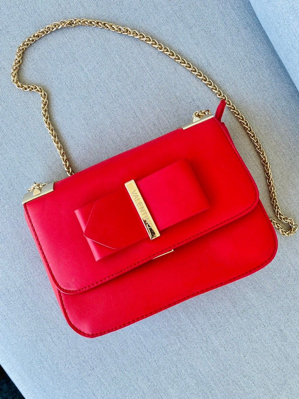 Valentinon punainen uusi käsilaukku