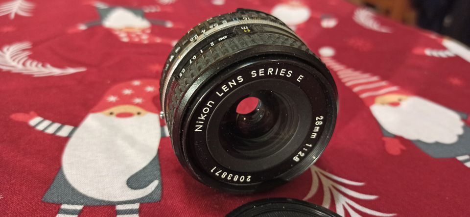 Nikon Nikkor 28mm f2.8 E-series objektiivi