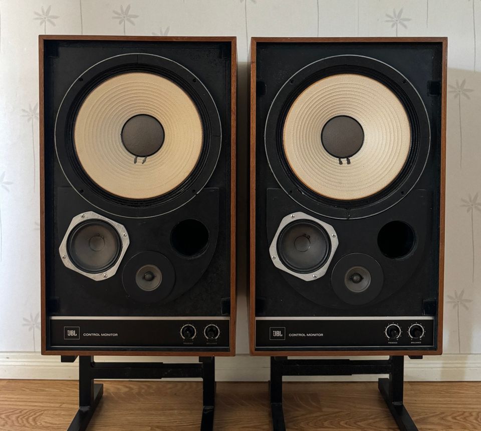 JBL 4310 vintage studiomonitorit