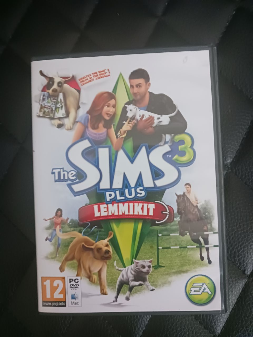 Sims 3 + 11 lisäosaa