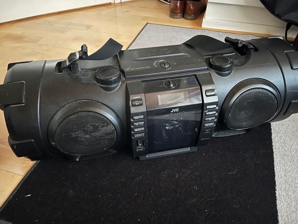 JVC boomblaster RV-NB100