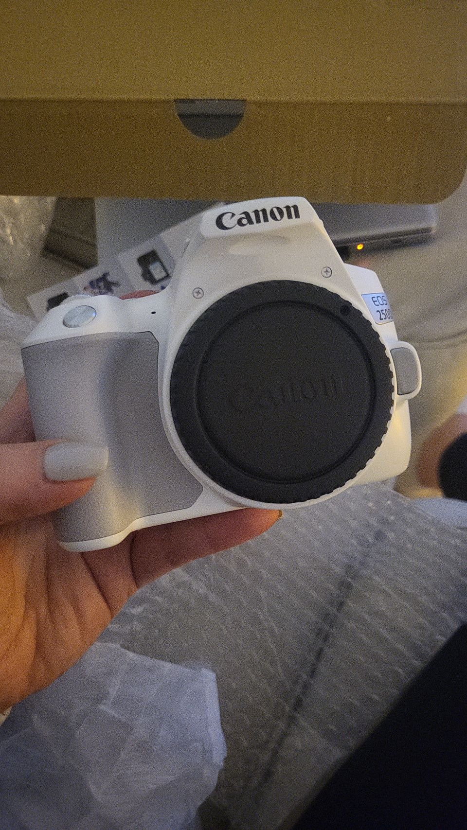 Canon EOS-kameralle kompakti laukku