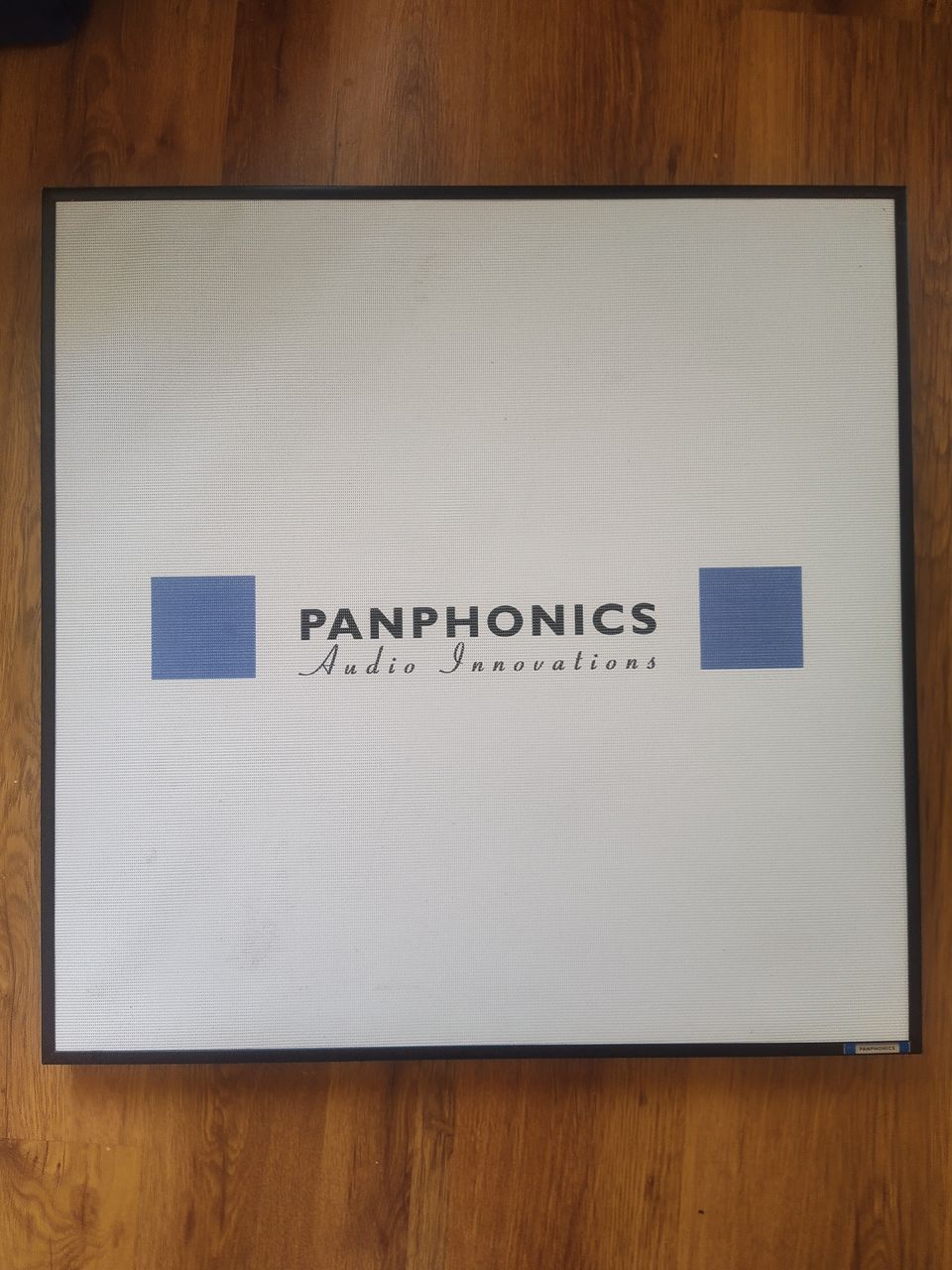 Panphonics Sound Shower 60*60 cm -aktiivikaiutin