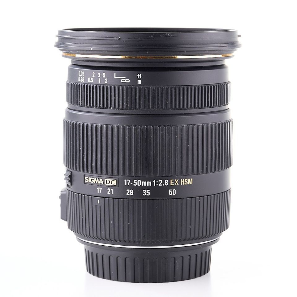 Sigma 17-50mm f/2.8 EX DC OS HSM (Canon EF-S)