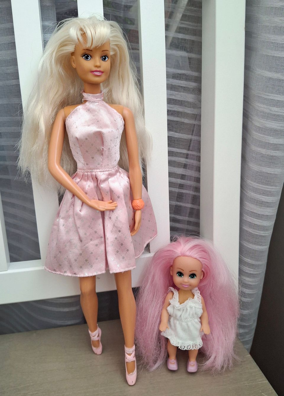 Barbie ballerina + pieni tyttö