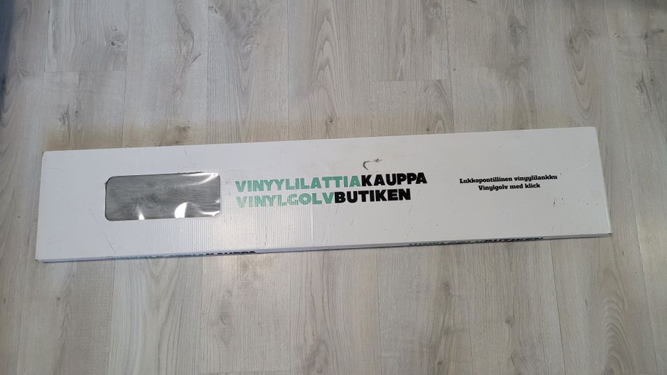 Vinyylilankkua 23m2