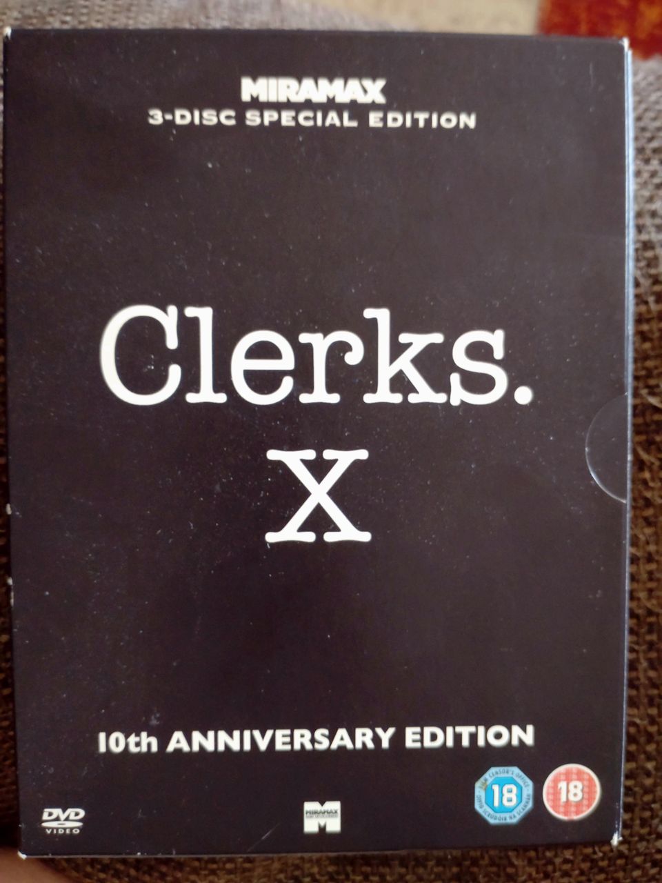 Clerks. X. - tiskirotat 10-vuotisjulkaisu
