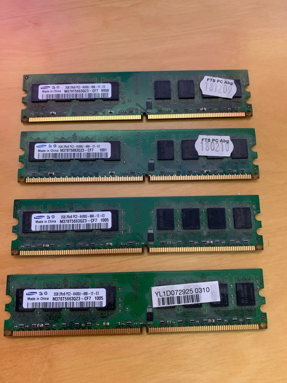 4 x 2GB DDR2