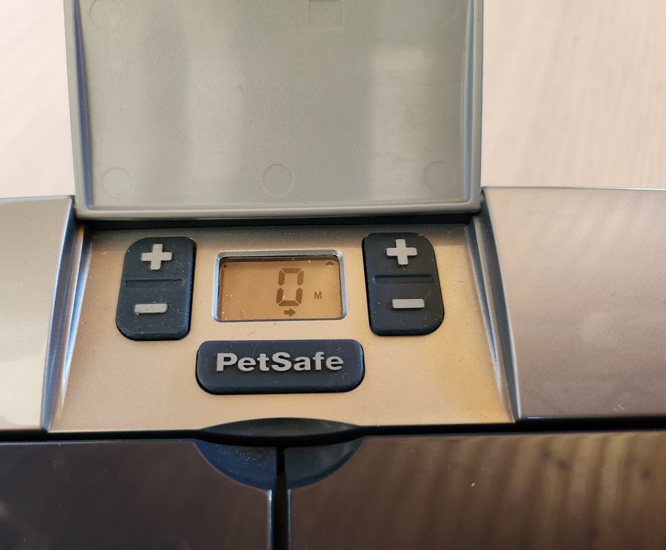 PetSafe digitaalinen ruokinta-automaatti