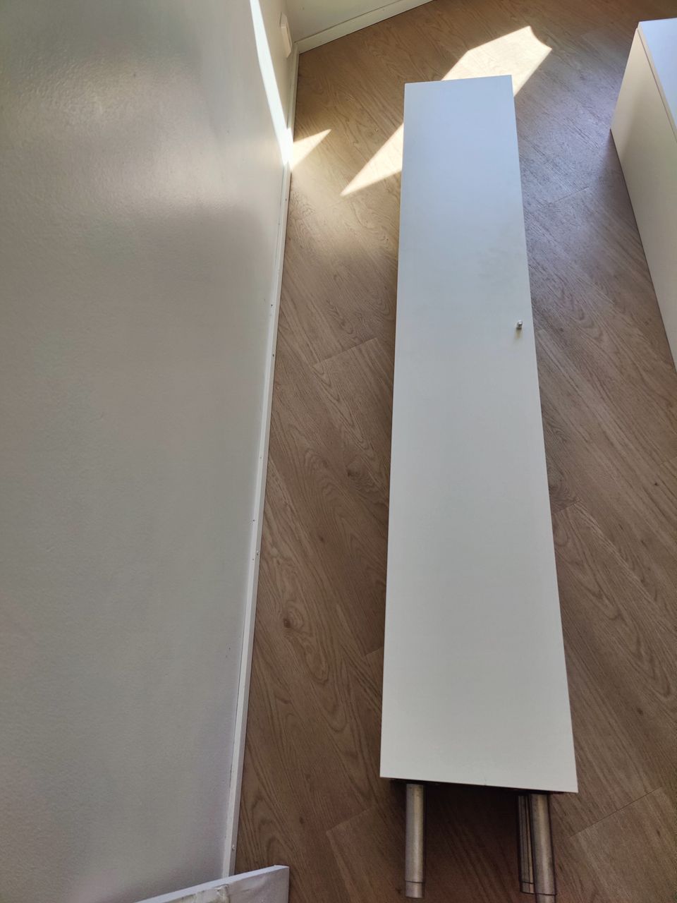 Ikea NYSJÖN Kylpyhuone kaappi.