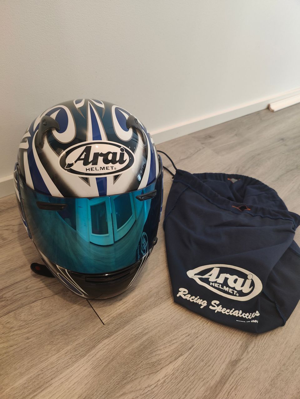 Arai kypärä koko 57-58 M