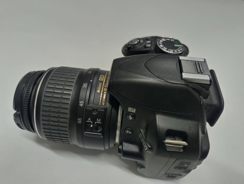 Nikon D3100